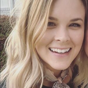 Meet your Posher, Mackenzie